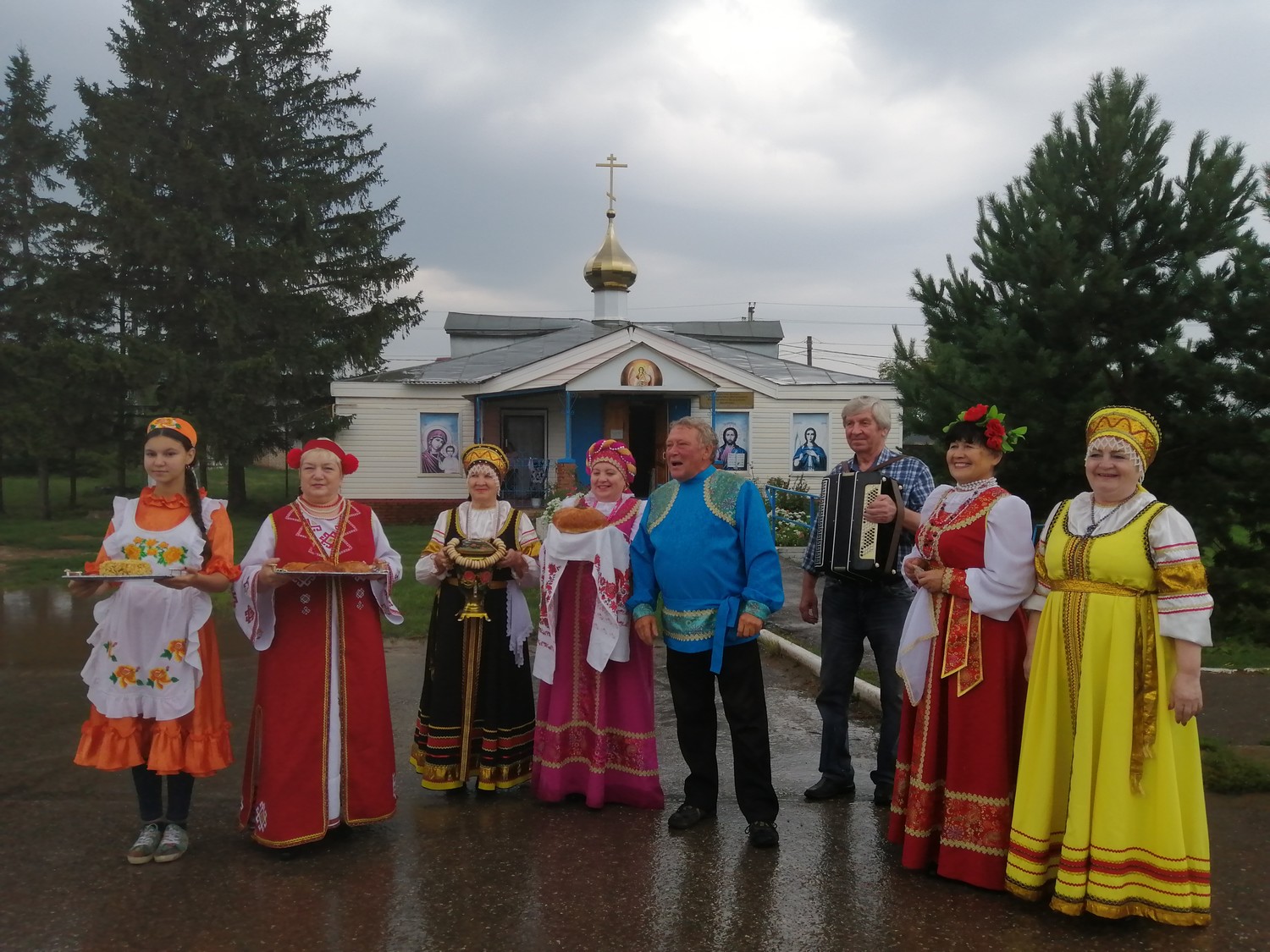 Михайловский сельский. Село Михайловка Бугурусланский район. Михайловский сельский дом культуры Бугурусланский район. Михайловский сельский клуб. Школа в Михайловке Бугурусланский район.